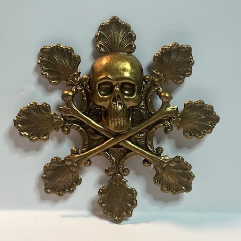 Gold-Tone Skull & Crossbones Pirate Hat Vest Scarf Jacket Gothic Brooch Pin3.75"